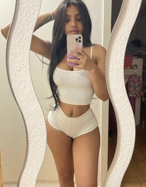 Fiestera y sin limites ninguno con todos lo servicios