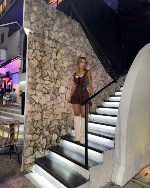 ¡¡¡NOVEDAD!!! LATINA colombiana RUBIA