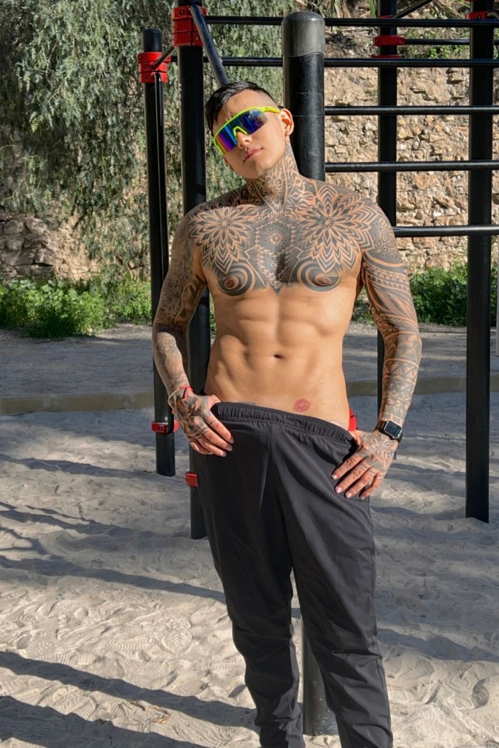 VEN A TOMARTE TODA LA LECHE   TE ESPERO