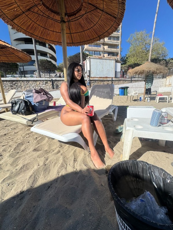 GIOVANNA MORENA ARDIENTE CUERPO ESPECTACULAR