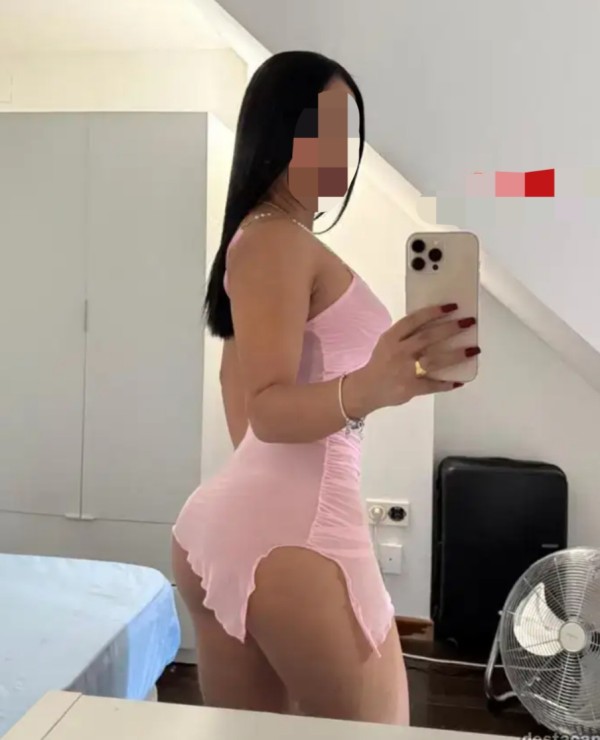 Novedad guapísima joven con curvas muy calientes