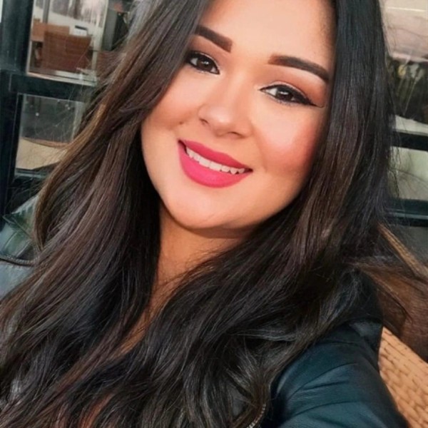La chica más juguetona de tu ciudad