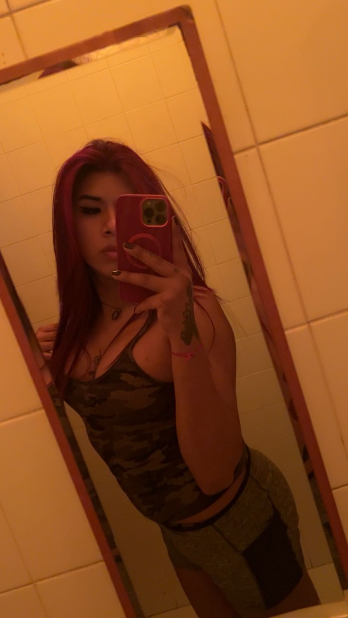 Malena peliroja fiestera