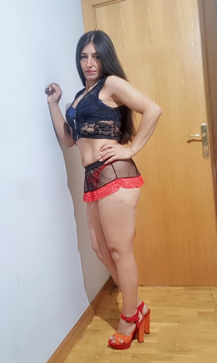 SEXO SIN LÍMITES CON CHICA JUGUETONA ARDIENTE