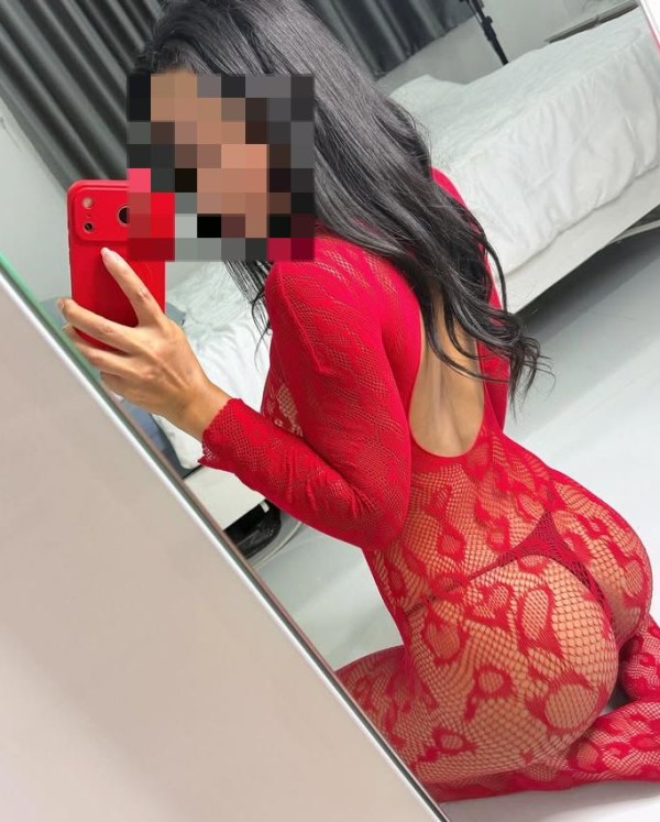 Real Cuerpo y pechos Naturales delgada y Besos apasionados