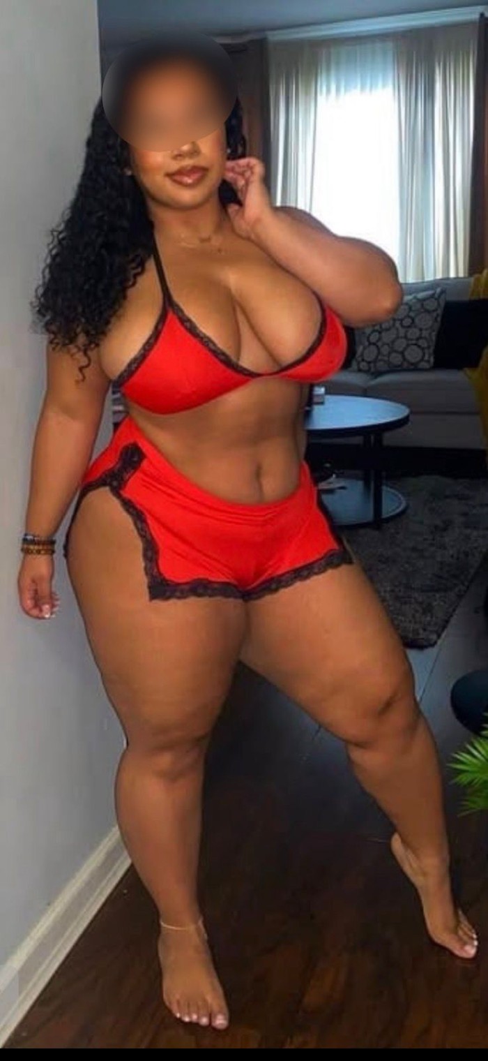Latina preciosa… Recién llegada a El Ejido