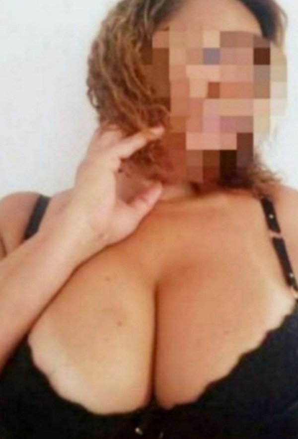 Atencion vigo carmen madurita 180 de pecho naturales