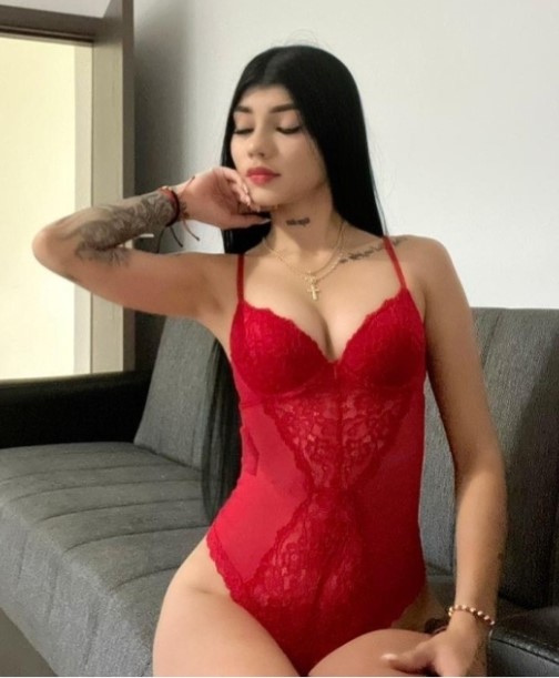 COLOMBIANA ANGELICAL CON CUERPO DE SIRENA.