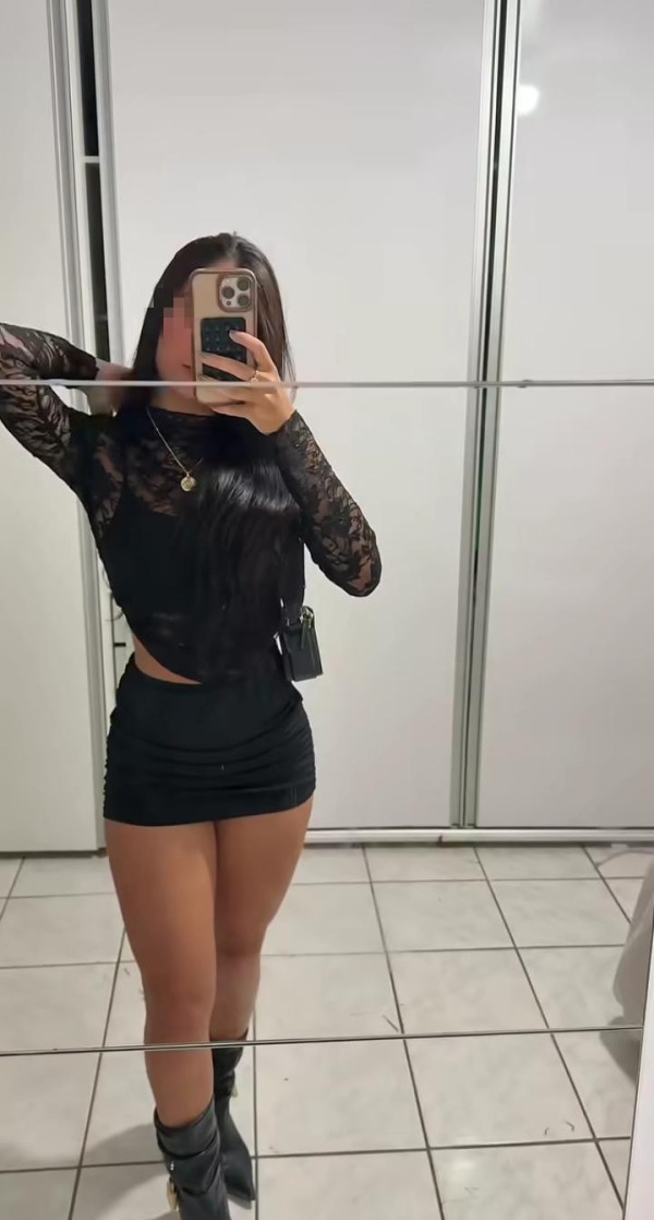 MIMOSA Y ENROLLADA, SOLA EN MI APARTAMENTO