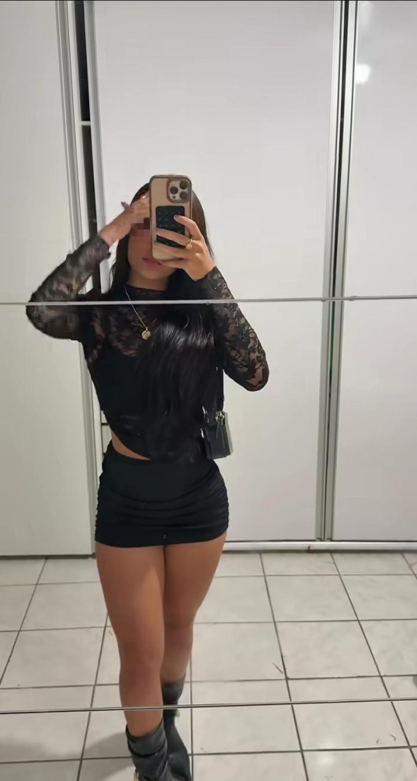 MIMOSA Y ENROLLADA, SOLA EN MI APARTAMENTO