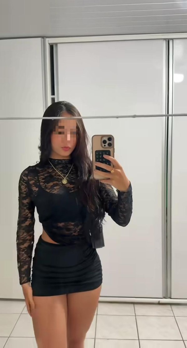 MIMOSA Y ENROLLADA, SOLA EN MI APARTAMENTO