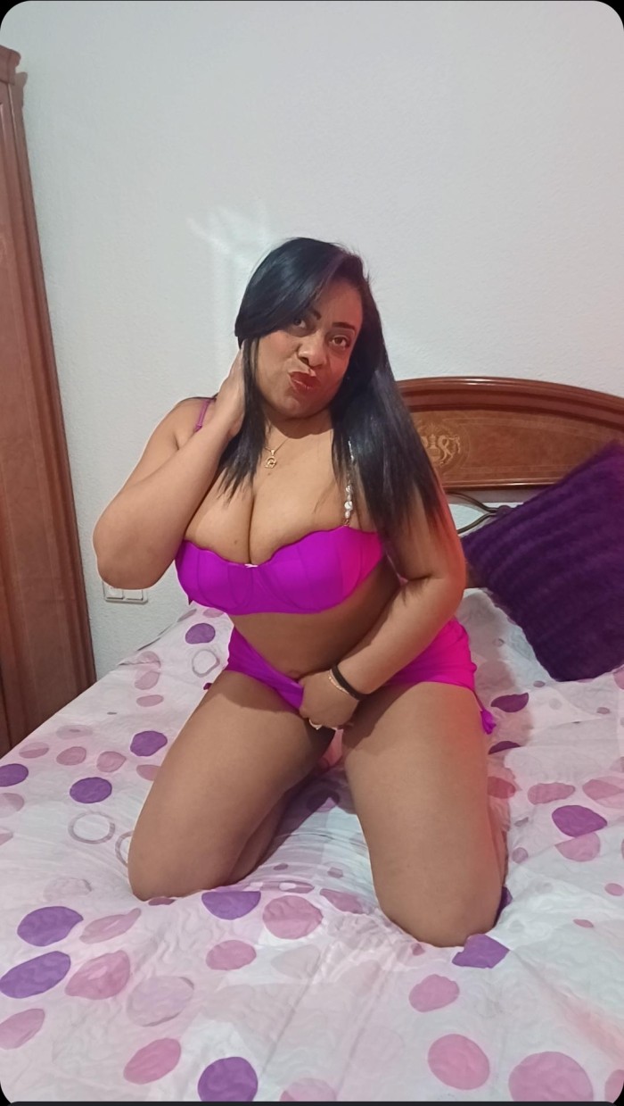 Lorca Sofía morena cariñosa