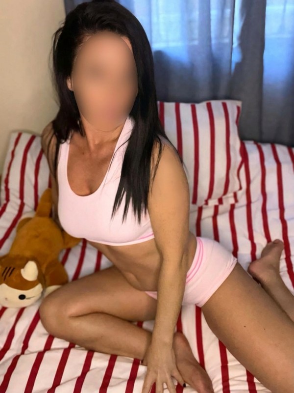 Patricia – PURA TENTACIÓN y PLACER SIN LÍMITES en
