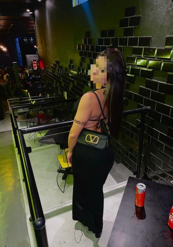 KAREN, JOVENCITA MUY RICA EN CADIZ