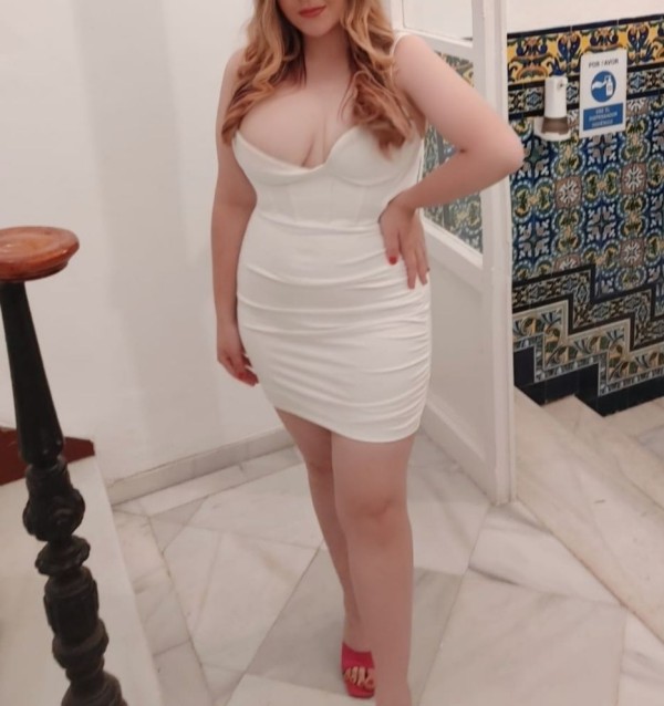 Marina Española, cariñosa y guapa.