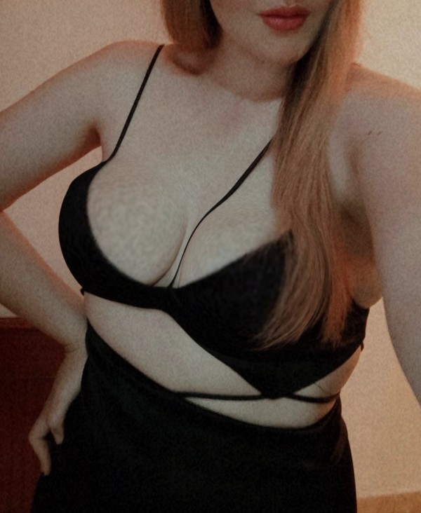 Marina Española, cariñosa y guapa.