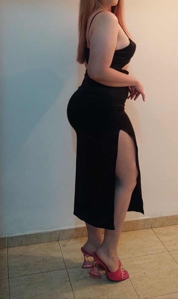 Marina Española, cariñosa y guapa.
