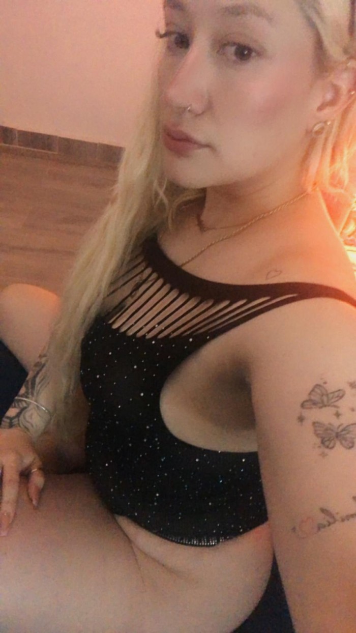 VEN  TE COMO LA POLLA  ENTERA