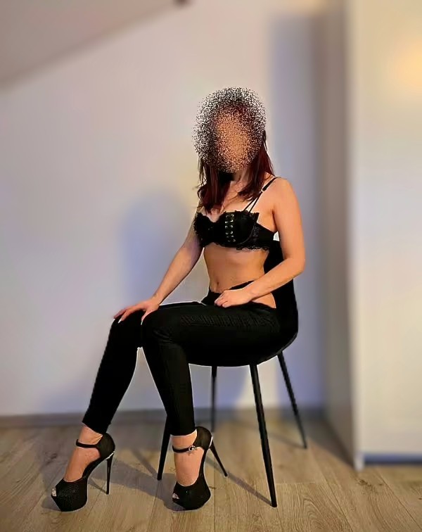 BUENA AMANTE DISPONIBLE EN RIBADEO
