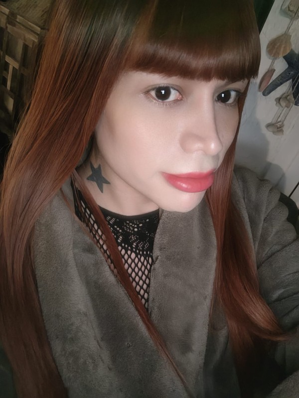 EN SITGES BELLA TRANS JOVENCITA FRESCA Y NATURAL CAÑERA ULTIMOS DIAS!