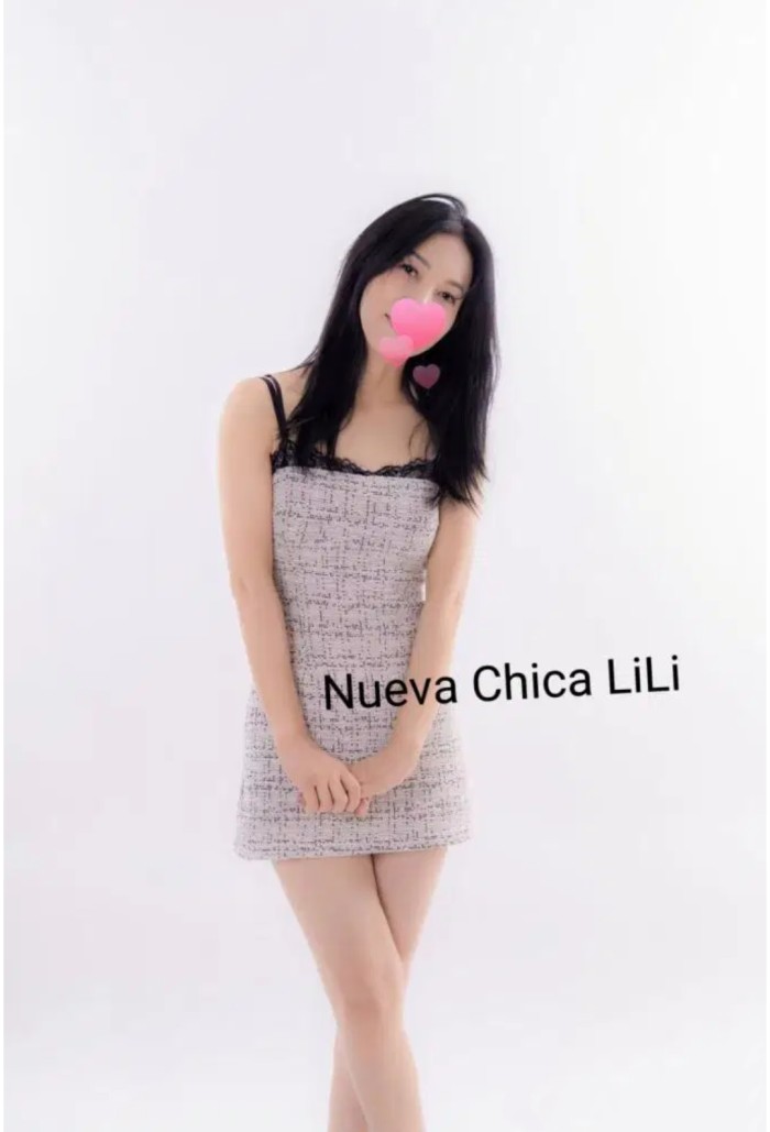 Nueva chica asiática china cariñosa simpática