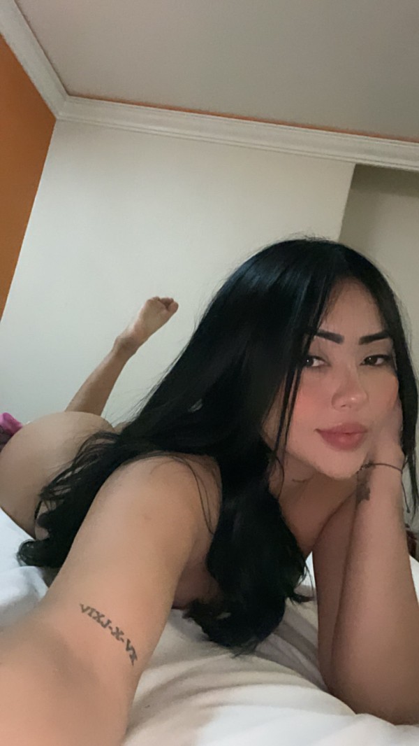 Hermosa colombiana recién llegada