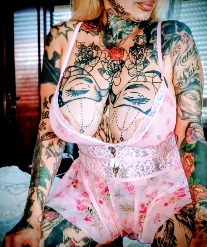 BARBARA MORBOSA Y COMPLACIENTE