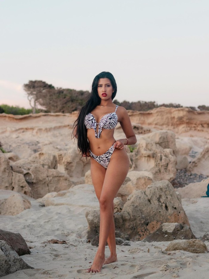 NOVEDAD KAMILA! COMPLETISIMA MORBOSA COMPLACIENTE CARIÑOSA EN VALENCIA