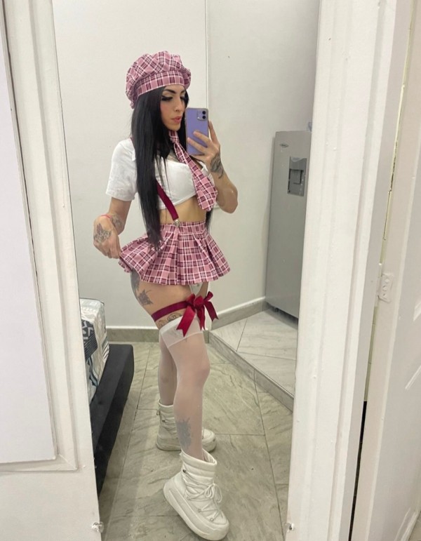 CAMILA AGUANTADORA SEXY CHUPONA GARGANTA PROFUNDA TRAGONA EXPERTA 24HORAS