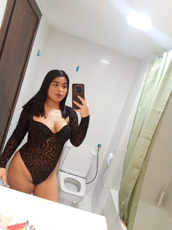 VALENTINA VENEZOLANA VICIOSA FIESTERA FUENLABRADA