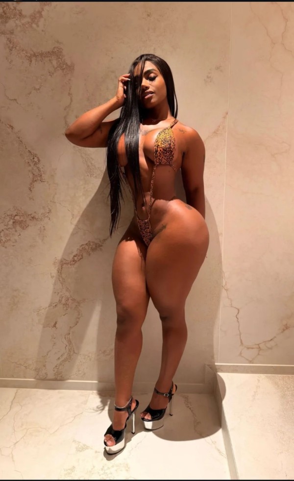 Chica, fiestera de cumplirá todo tus sueños