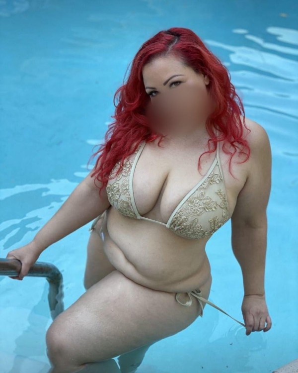 APETITOSA CURVY FIESTERA GRIEGO