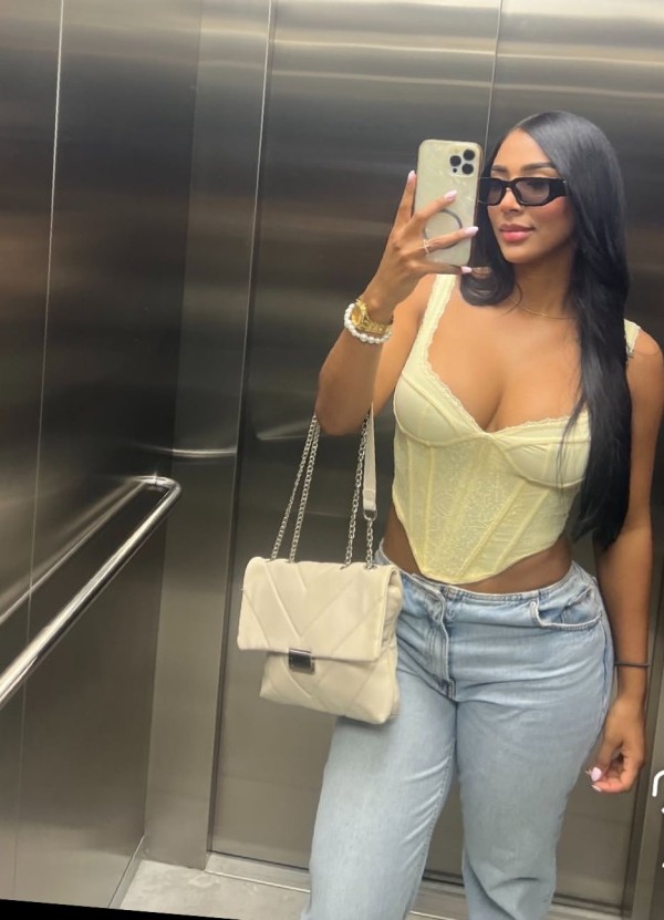 Lia 24 AÑITOS ! Puro fuego . Cubanita morbosita