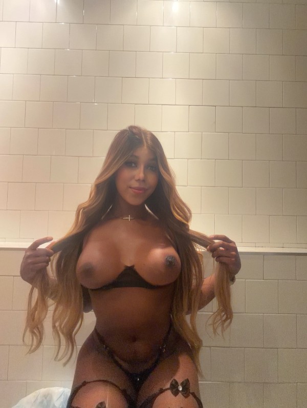 Tania NOVEDAD POR PRIMERA VEZ
