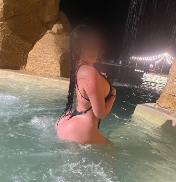 NOVEDAD MASAJISTA PROFESIONAL TITULADA APASIONADA