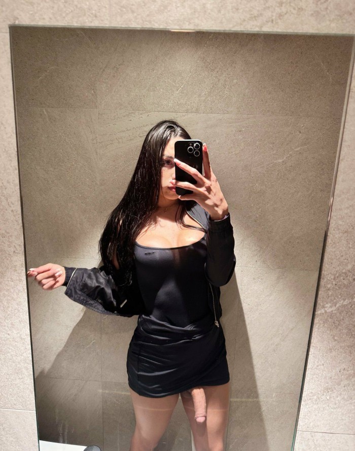 Hola mi amor soh Britanny una chica trans venezola