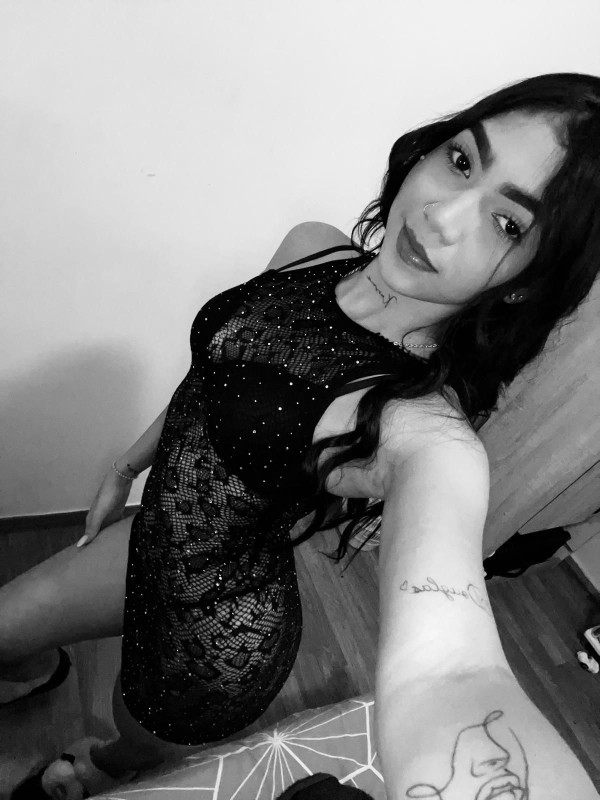 HOLA AMOR SOY CHANTAL UNA JOVENCITA MUY SEXUAL Y FIESTERA 24h