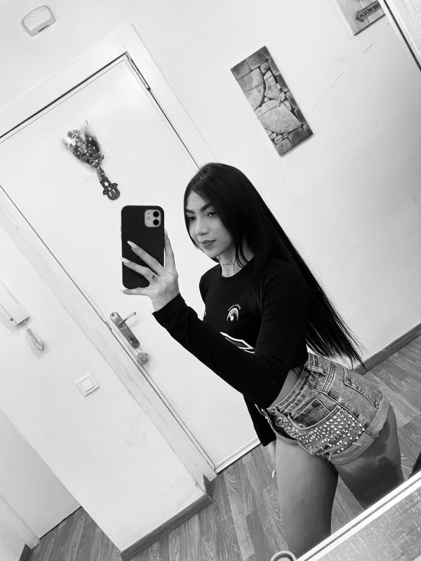 HOLA AMOR SOY CHANTAL UNA JOVENCITA MUY SEXUAL Y FIESTERA 24h