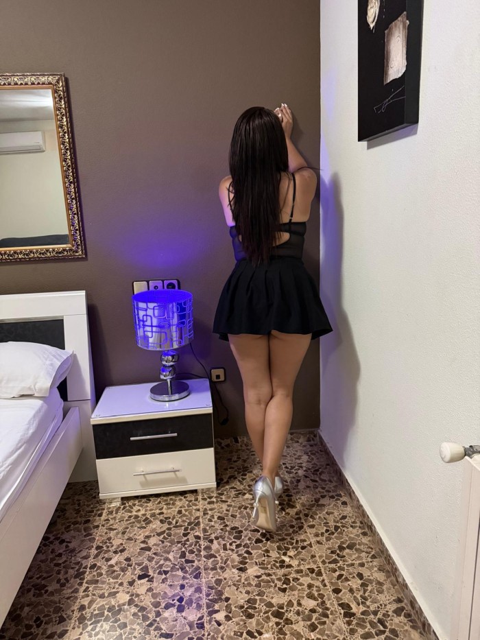 IMPLICADA MUY GUARRA TU LECHE POR MIS LABIOS