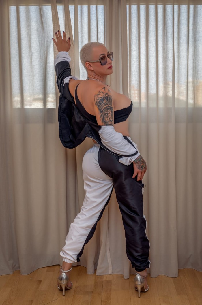 en FUENGIROLA completa FIESTERA dot XXX lechera