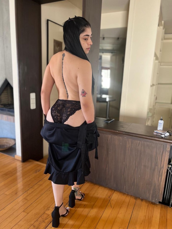 MIA!! ELEGANTE JOVENCITA DE 25 AÑITOS MUY CALIENTE