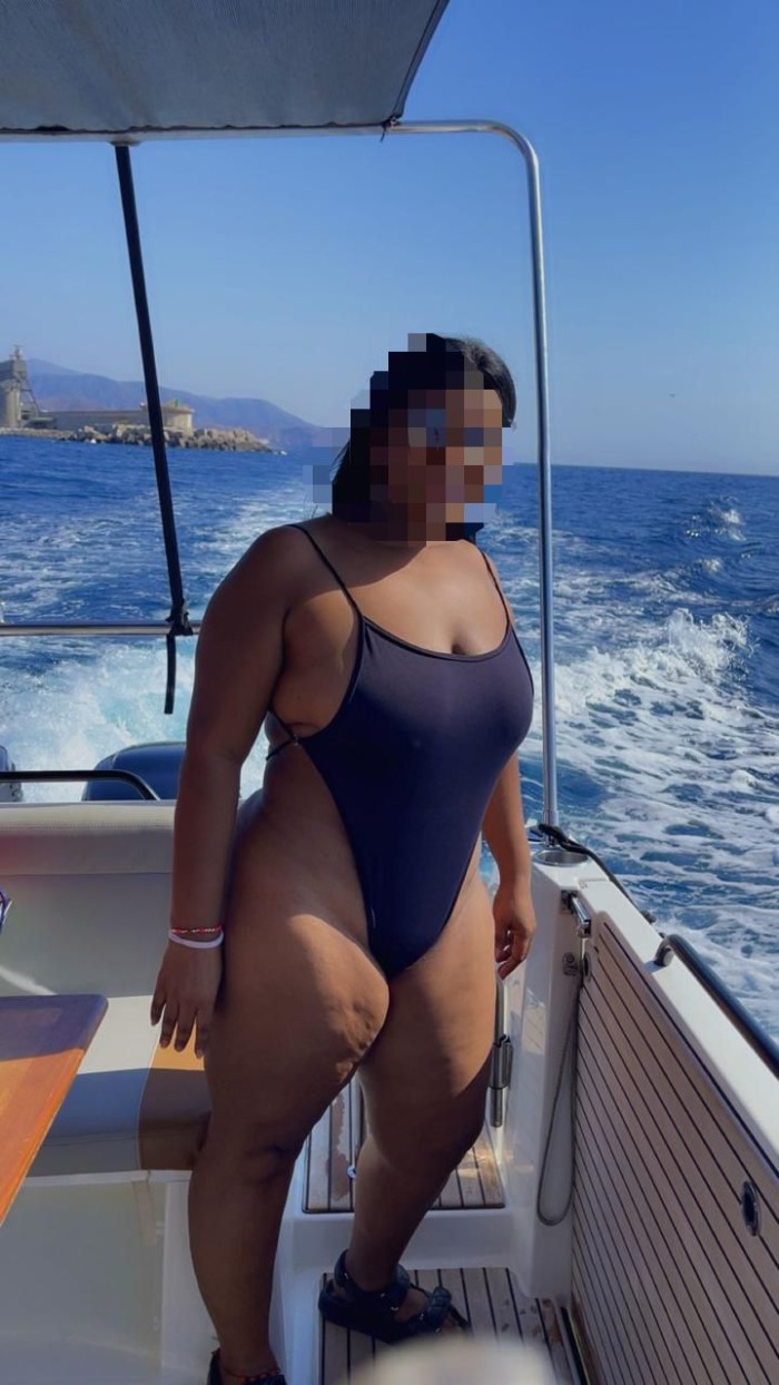 HERMOSA MULATA COLOMBIANA 30 AÑOS RECIEN LLEGADA