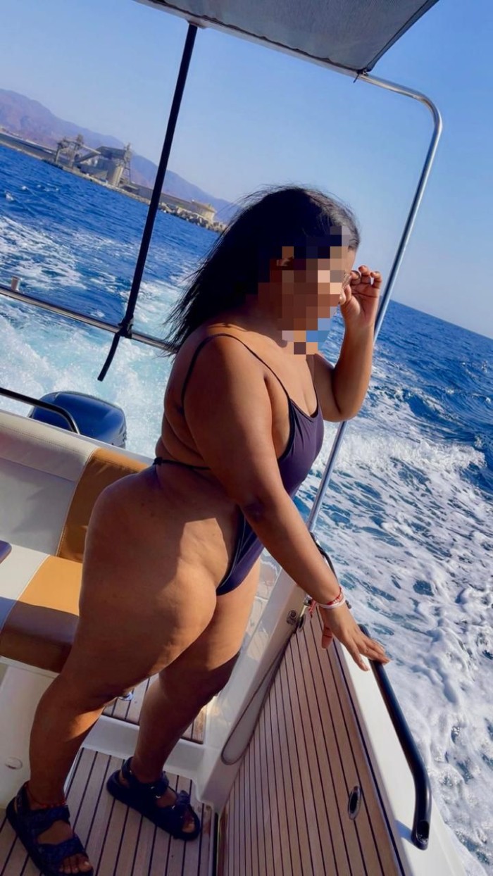 HERMOSA MULATA COLOMBIANA 30 AÑOS RECIEN LLEGADA