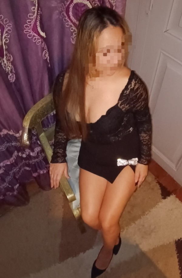 CUATRO AMIGAS LLENAS DE CARISMA EN VIGO CENTRO