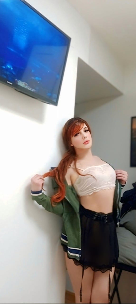 LUCY, JOVEN, NUEVA EN GRANOLLERS