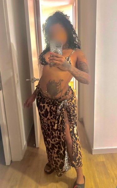 COLOMBIANA DE LUJO EXPLOSIVA E INSACIABLE