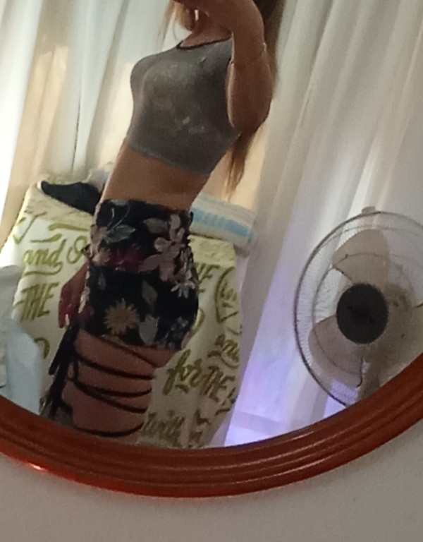 SANDRA GUARRILLA CHUPONA SEXY FOGOSA BARACALDO / BARAKALDO