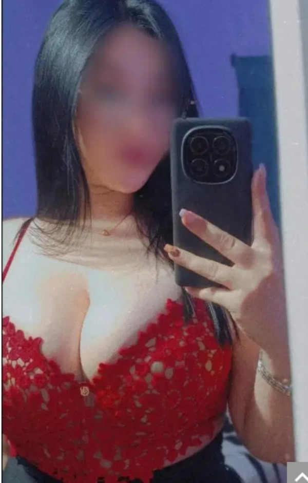 Nueva en tu ciudad una chica tetona fiestera