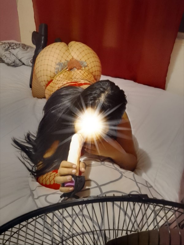 Soy una chica amable juguetona y muy cachonda fiester ven y la pasamos rico