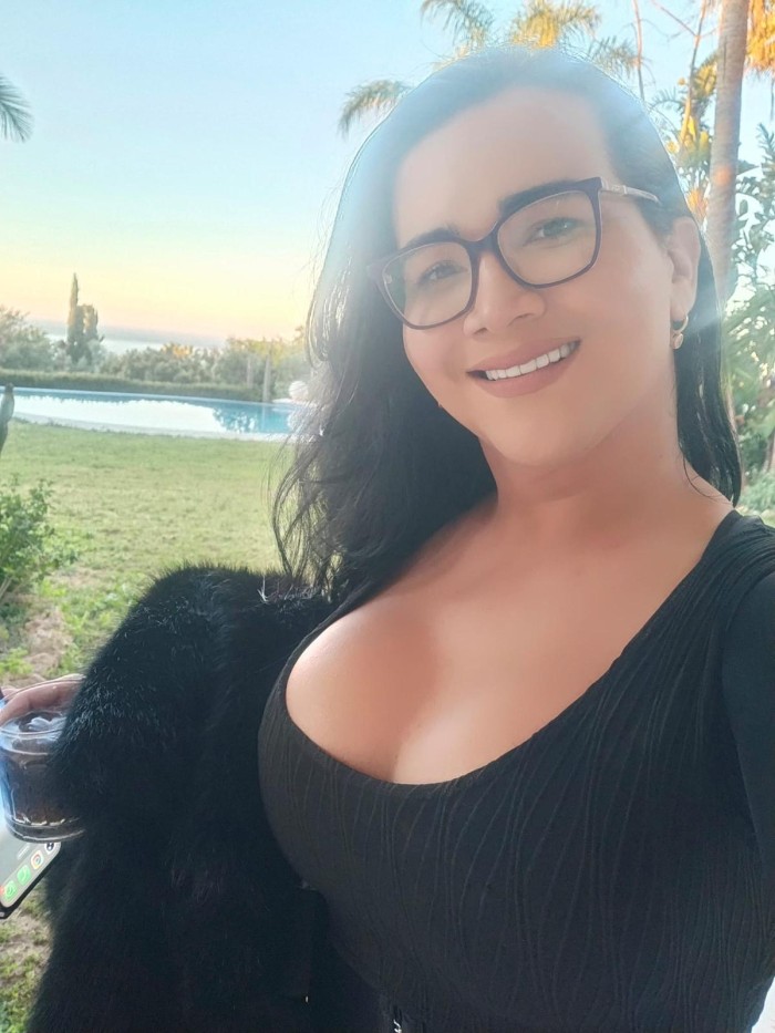 TRAVIESA TRANS VENEZOLANA EN MARBELLA